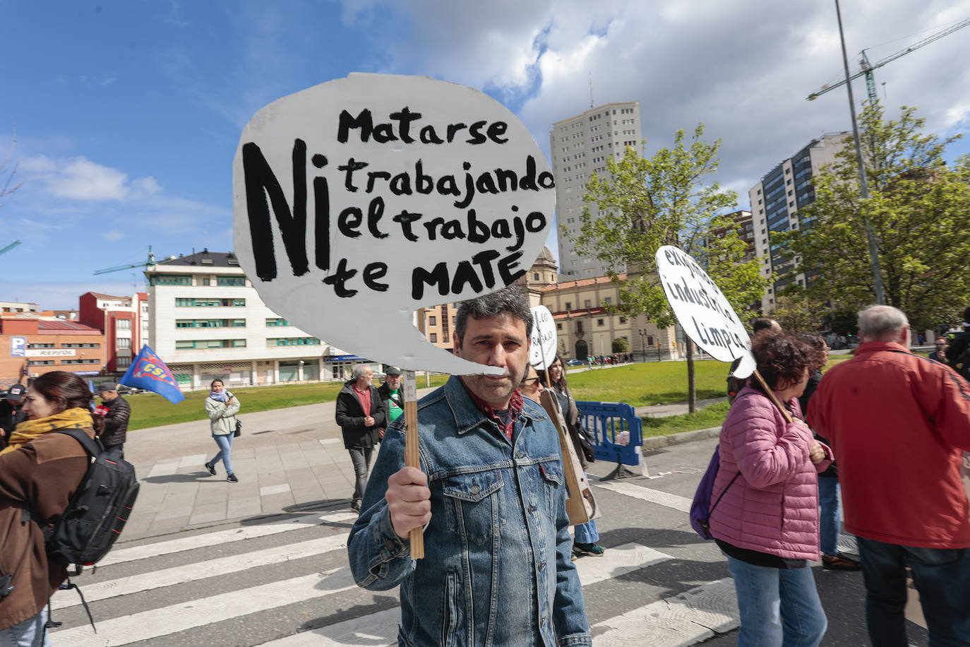 Así fueron las manifestaciones en Gijón de USO y los sindicatos minoritarios