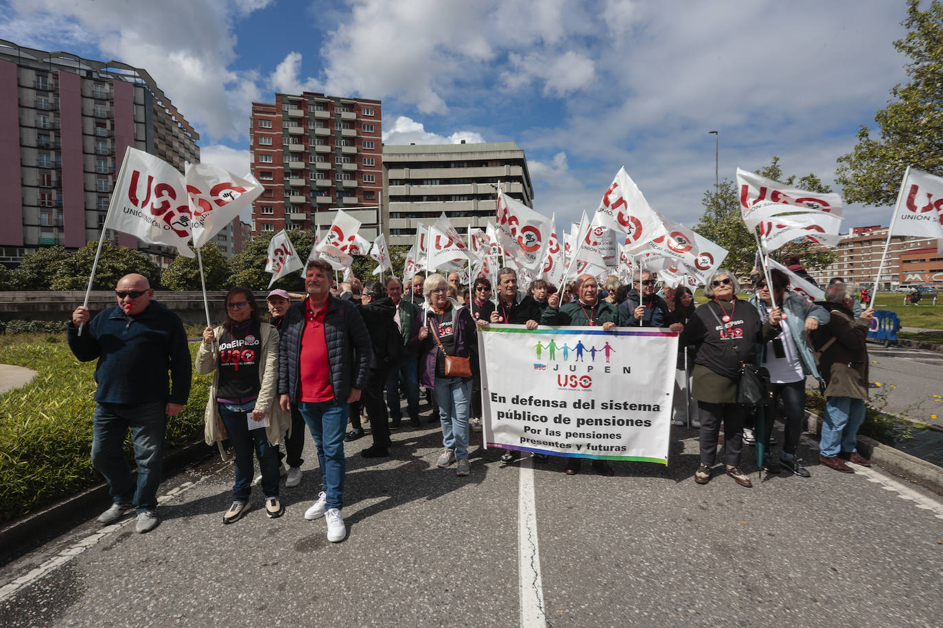 Así fueron las manifestaciones en Gijón de USO y los sindicatos minoritarios