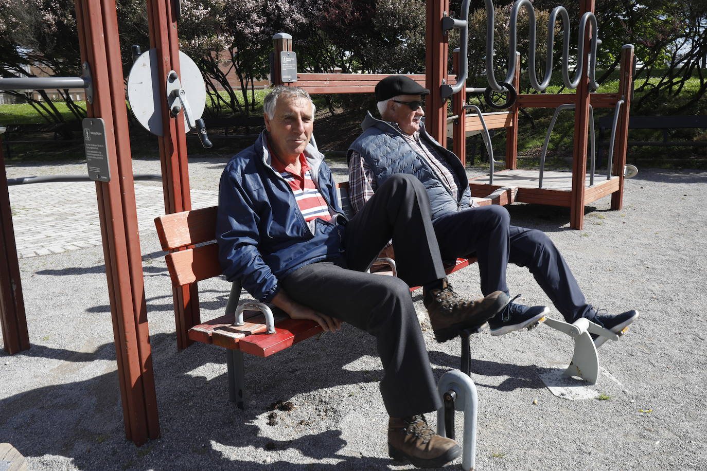 Francisco Huerta y Víctor Iglesias, jubilados vecinos de la zona.