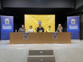 Miguel García, María Isabel García, Miguel Fernandi, Sandra Barrero y Berta García en la charla.