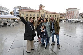 Quien visita Avilés no se puede ir sin esta imagen que tomaron ayer turistas madrileños.