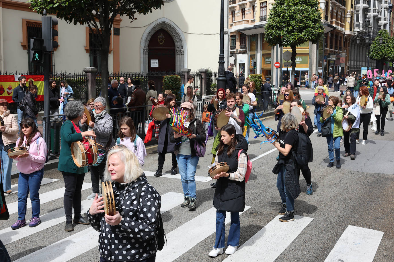 Las imágenes que deja la manifestación en Oviedo por la oficialidad del asturiano