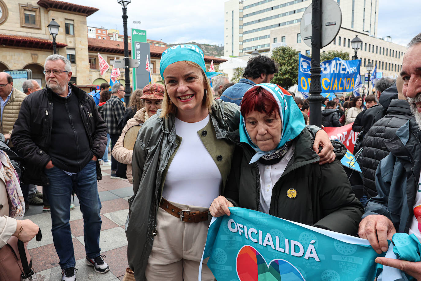 Las imágenes que deja la manifestación en Oviedo por la oficialidad del asturiano