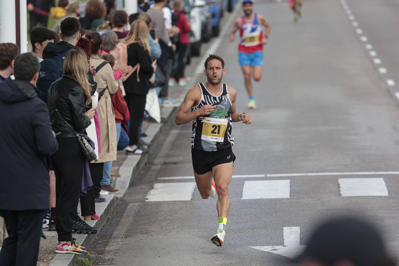 ¿Participaste en la Media Maratón de Gijón? ¡Búscate en las fotos! (2)