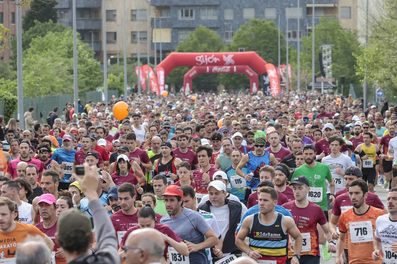 ¿Participaste en la Media Maratón de Gijón? ¡Búscate en las fotos! (1)