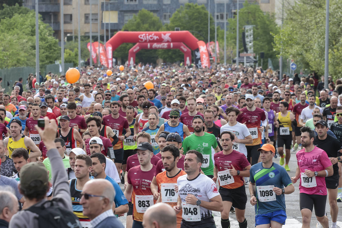 ¿Participaste en la Media Maratón de Gijón? ¡Búscate en las fotos! (1)