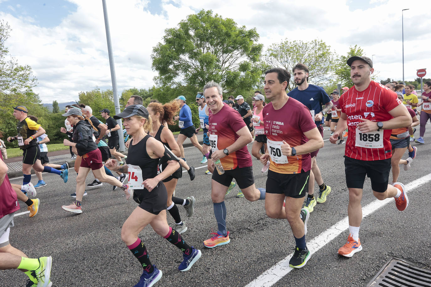 ¿Participaste en la Media Maratón de Gijón? ¡Búscate en las fotos! (1)