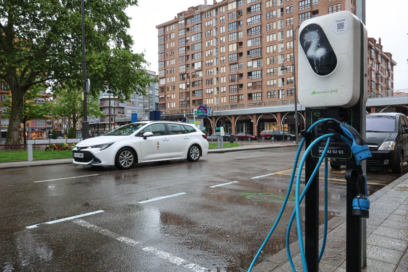Una de las zonas de carga eléctrica en la ciudad.