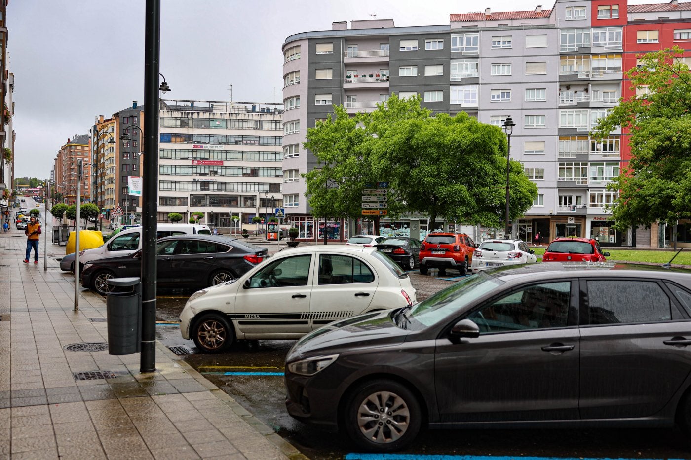 A pesar de que aumenta el número de vehículos propiedad de los avilesinos, la recaudación municipal se reduce ligeramente.