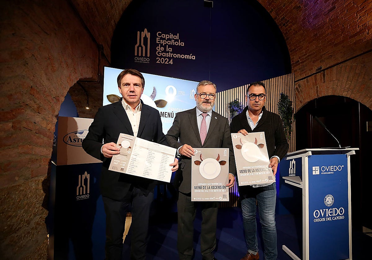 José Luis Álvarez Almeida, Alfredo García Quintana y David González Codón, en la presentación del menú de La Ascensión.