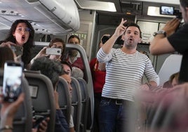 Un momento durante el concierto de la Ópera de Oviedo en pleno vuelo.