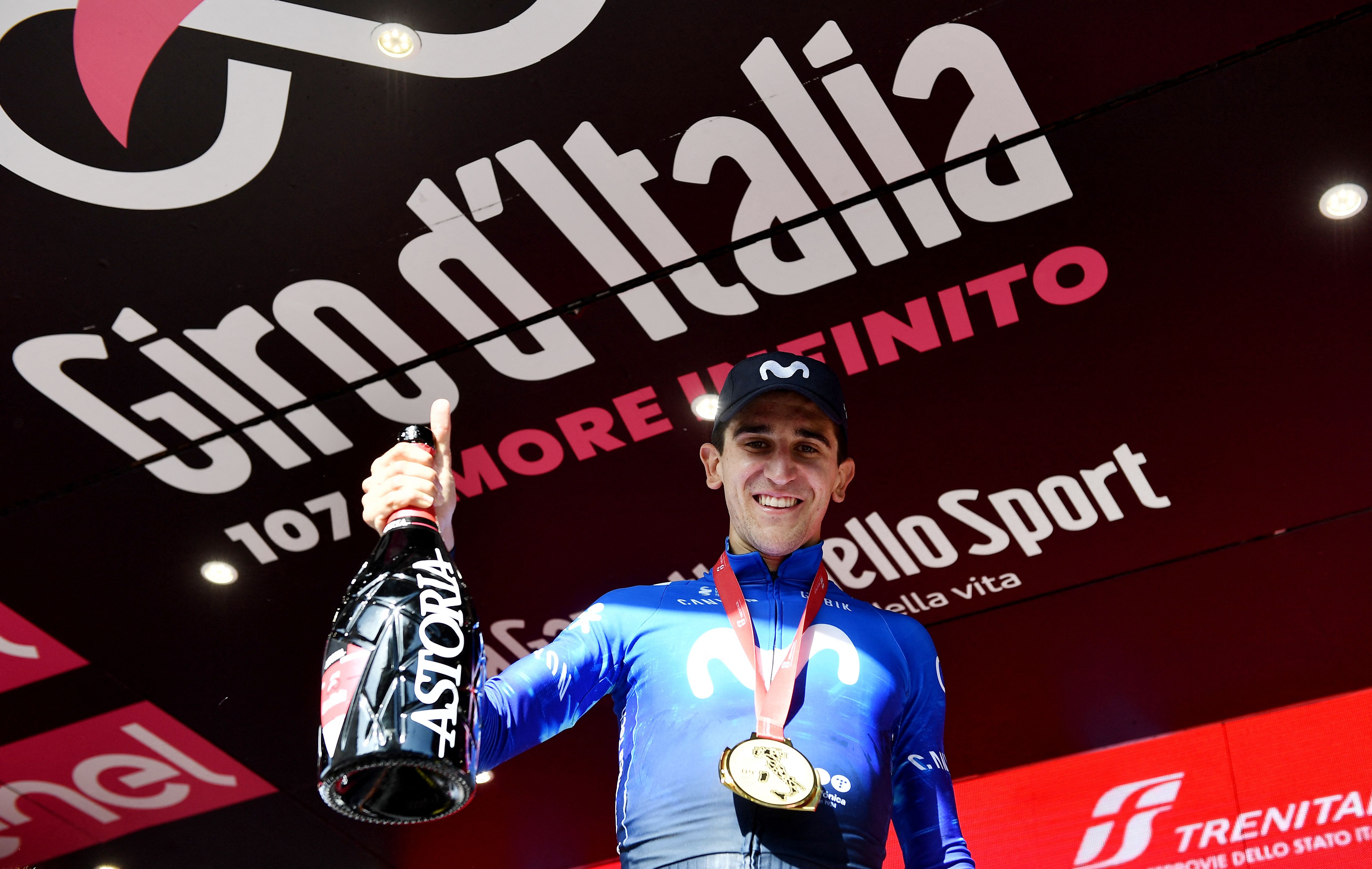 Pelayo toca el cielo en su primer Giro de Italia