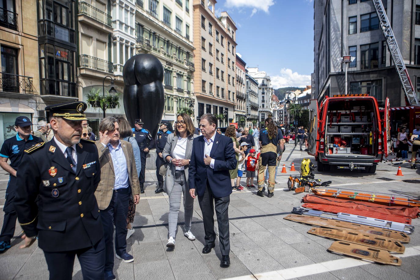 Los niños de Oviedo se convierten en bomberos y policías