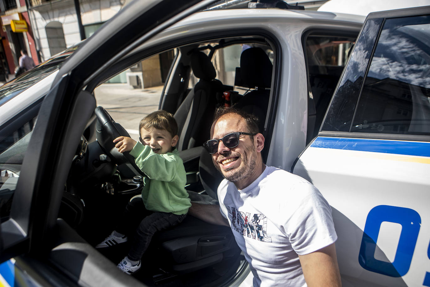 Los niños de Oviedo se convierten en bomberos y policías