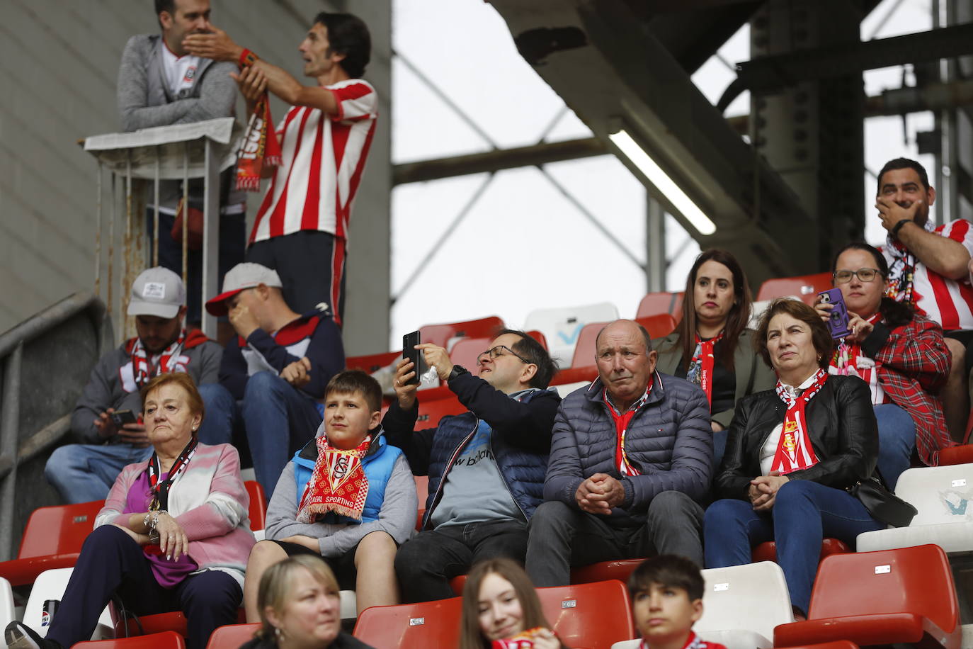 ¿Estuviste en el Sporting - Andorra? ¡Búscate!