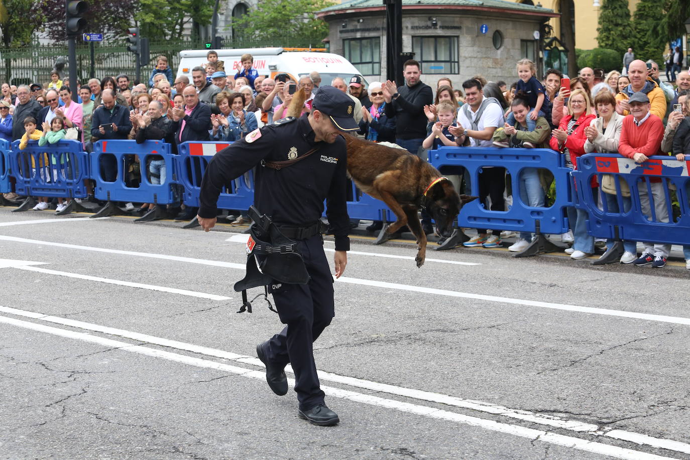 Las lecciones de la Policía Nacional en Oviedo