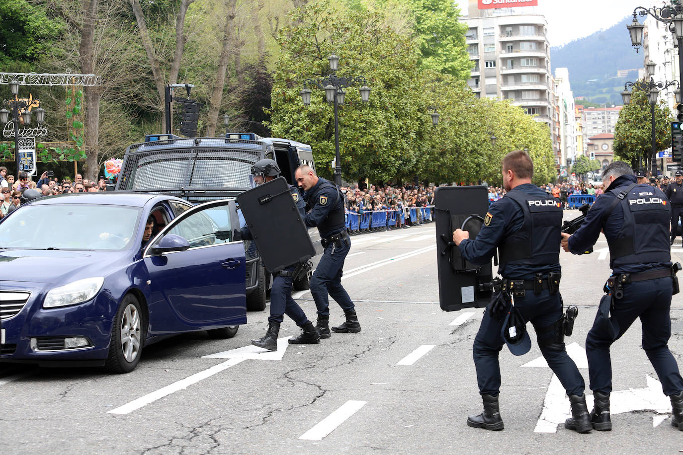 Las lecciones de la Policía Nacional en Oviedo