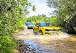 El Jeep Avenger e-Hybrid permite hacer más del 50% de la conducción urbana en modo eléctrico.