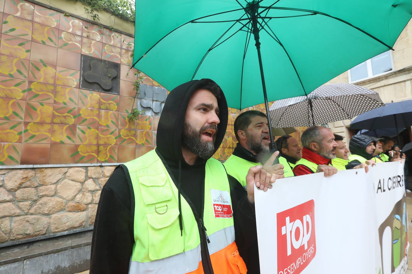 Los trabajadores de Saint-Gobain: «¡Basta ya! Avilés es industrial»