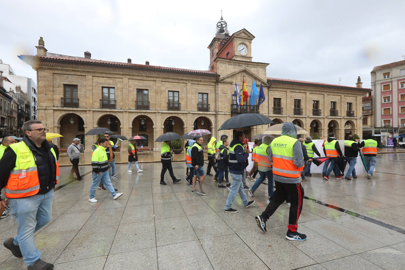 Los trabajadores de Saint-Gobain: «¡Basta ya! Avilés es industrial»