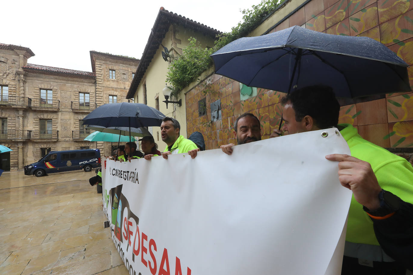 Los trabajadores de Saint-Gobain: «¡Basta ya! Avilés es industrial»