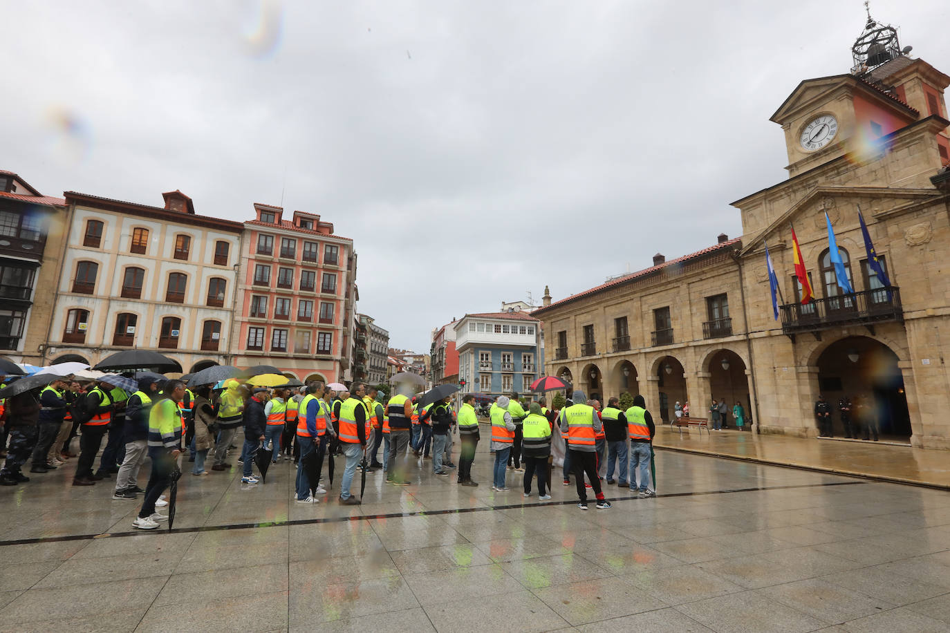 Los trabajadores de Saint-Gobain: «¡Basta ya! Avilés es industrial»