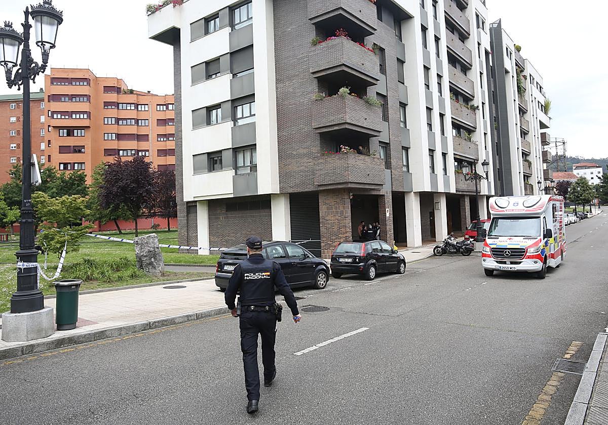 Herida muy grave una joven de 18 años tras precipitarse desde un piso ...