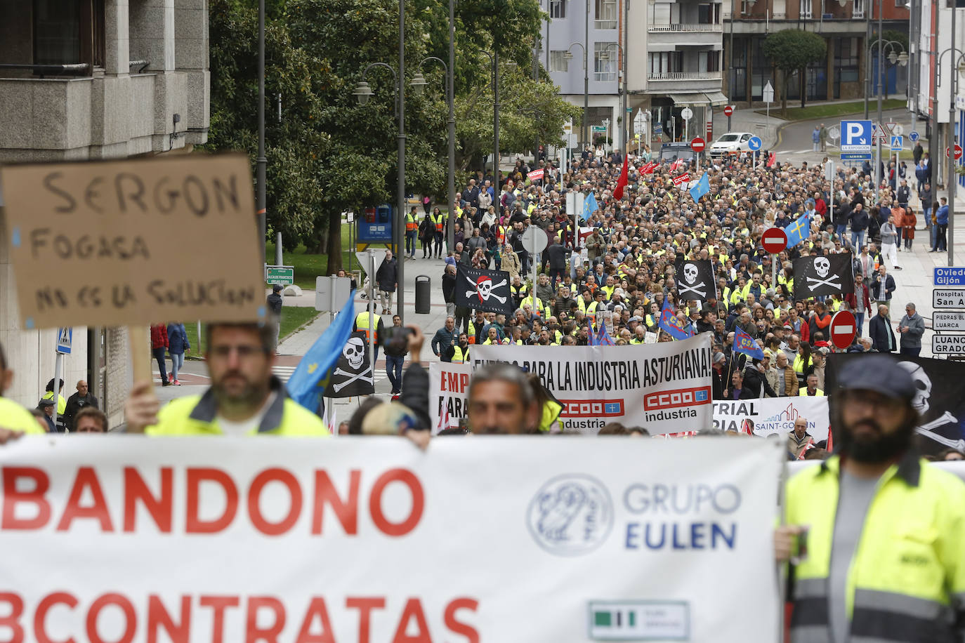 Avilés, unida contra el cierre en Saint-Gobain: «Cristalería no se cierra»