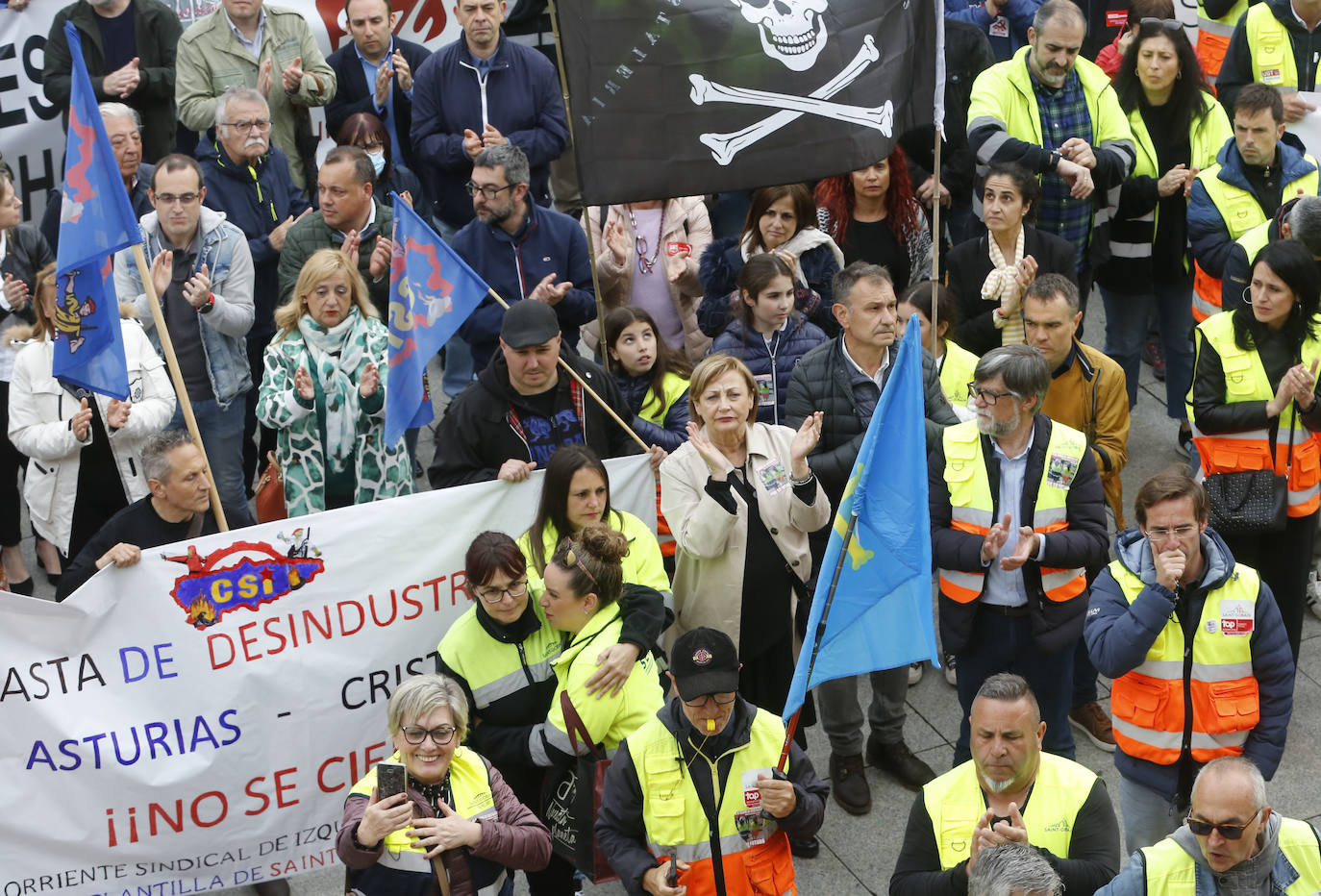 Avilés, unida contra el cierre en Saint-Gobain: «Cristalería no se cierra»