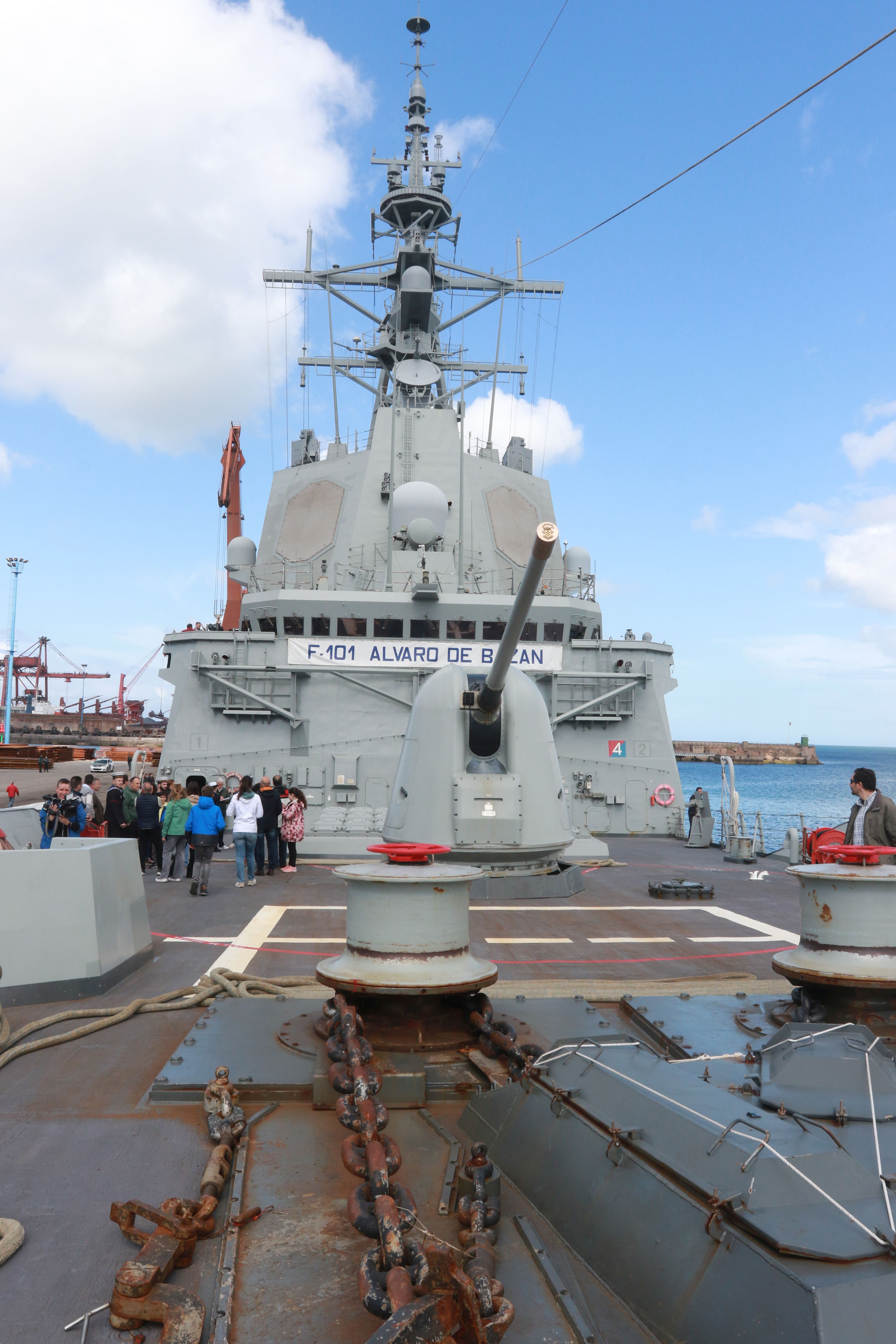 La Armada se expone en Gijón: conoce la fragata &#039;Álvaro de Bazán&#039; y el buque &#039;Cantabria&#039;