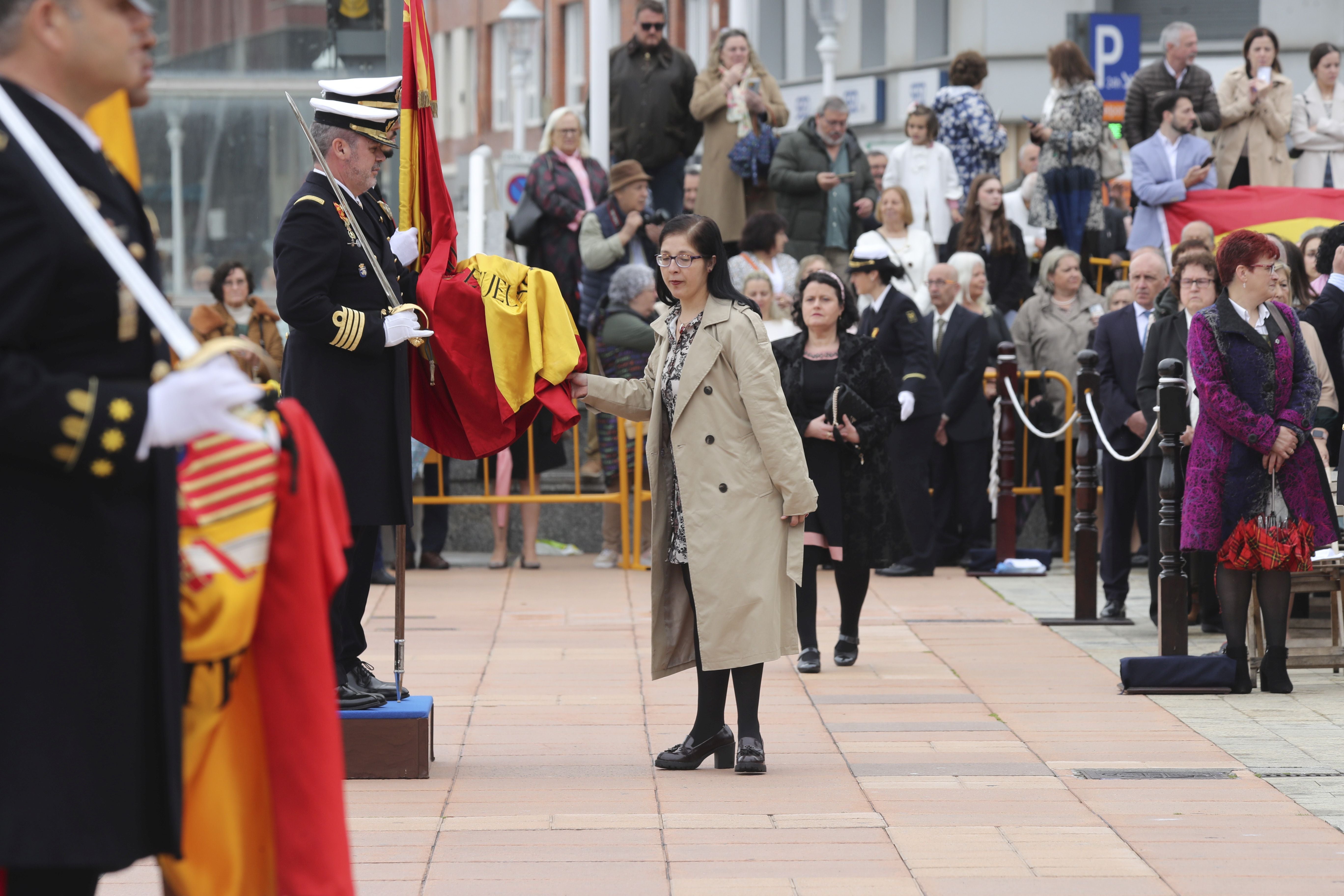 Las imágenes de la jura de bandera en Gijón (2)