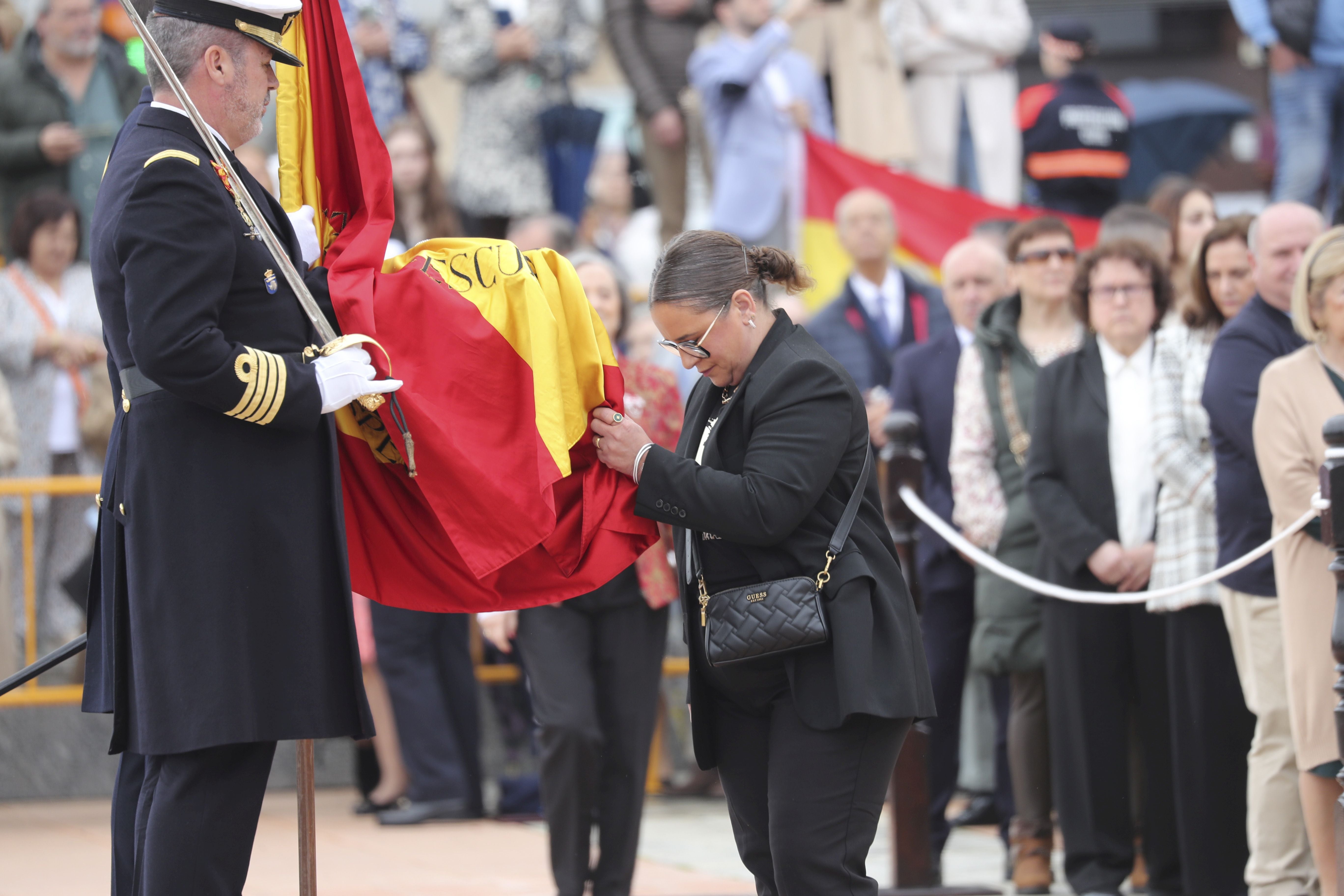 Las imágenes de la jura de bandera en Gijón (2)