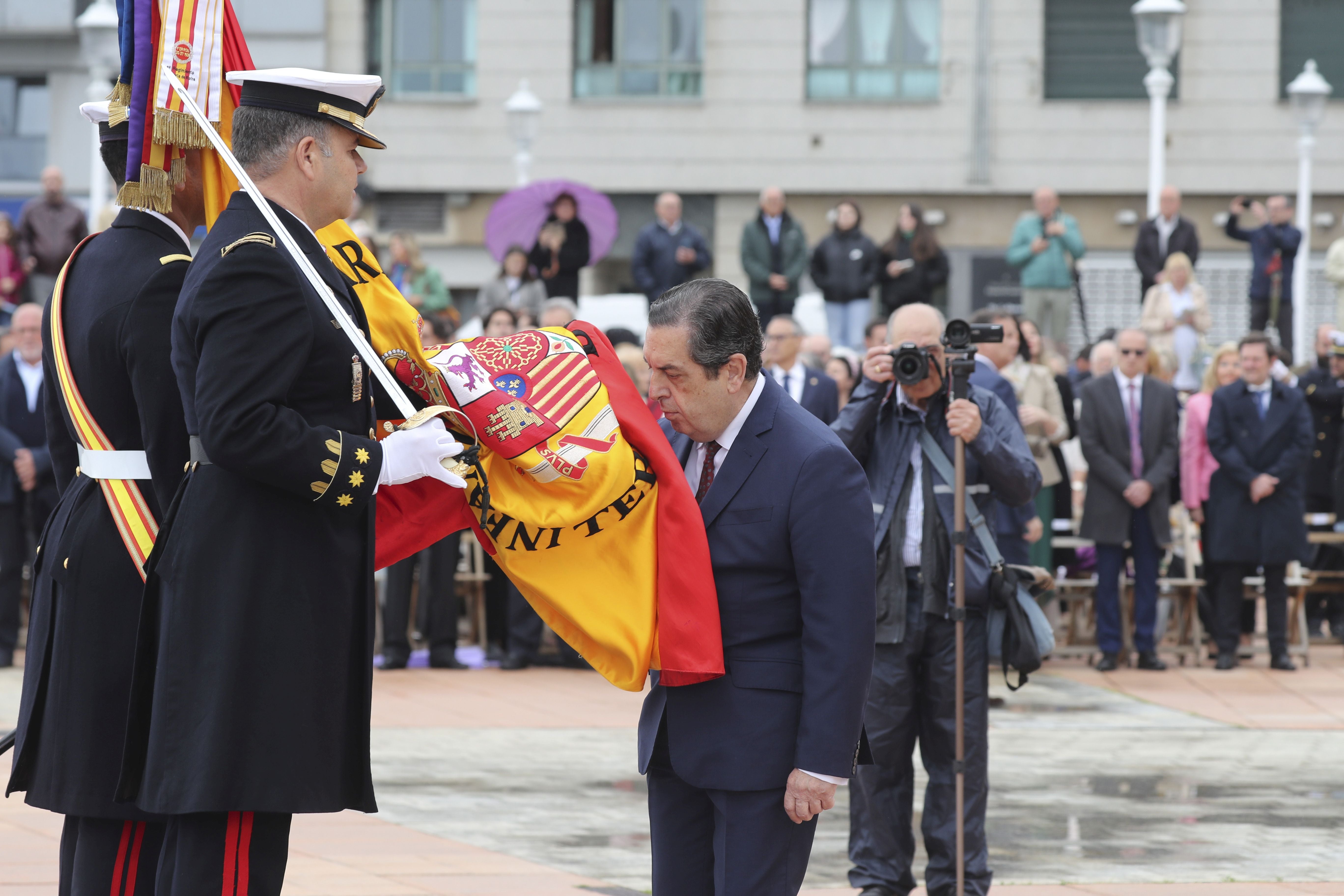 Las imágenes de la jura de bandera en Gijón (2)