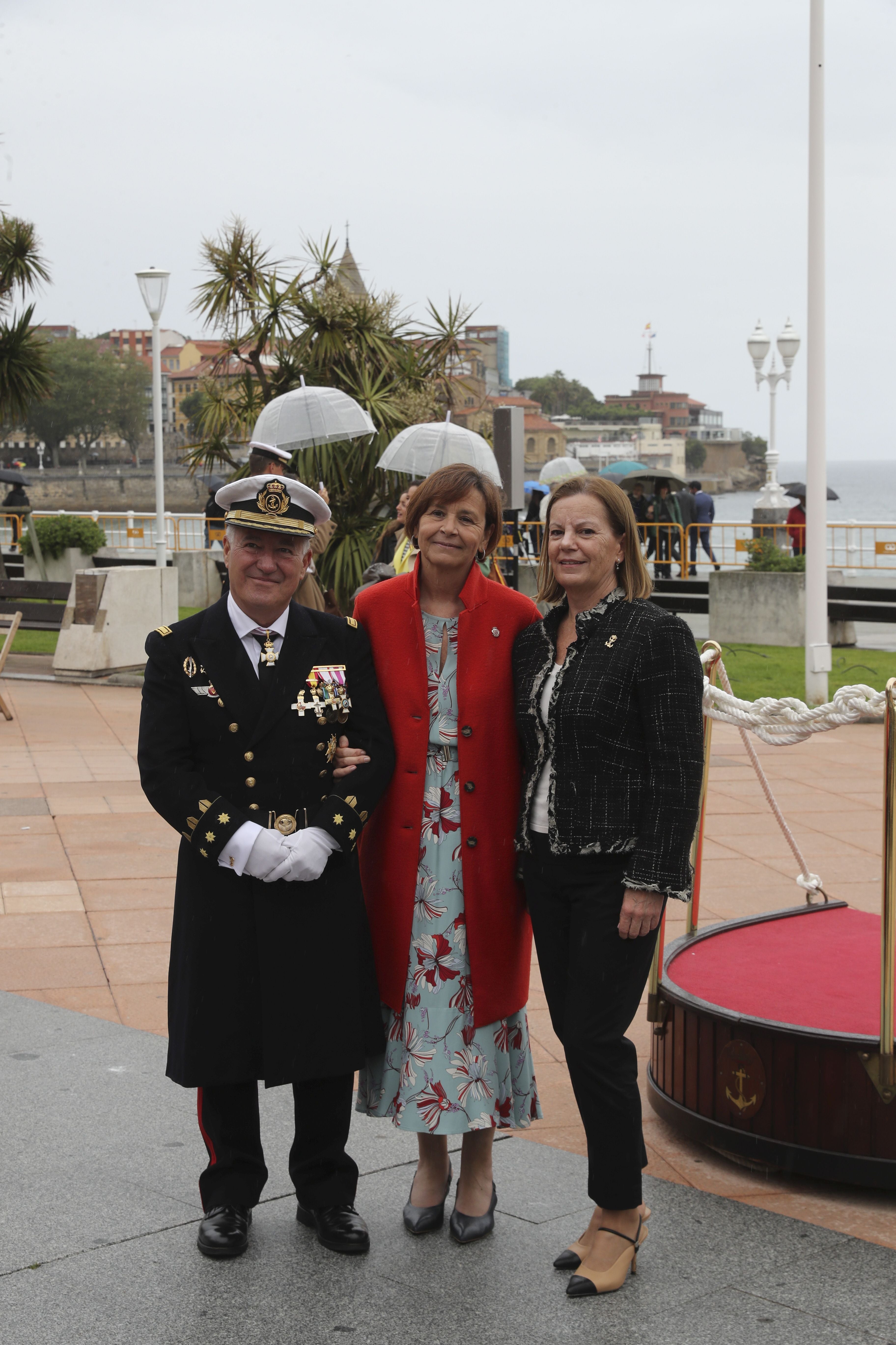 Las imágenes de la jura de bandera en Gijón (3)