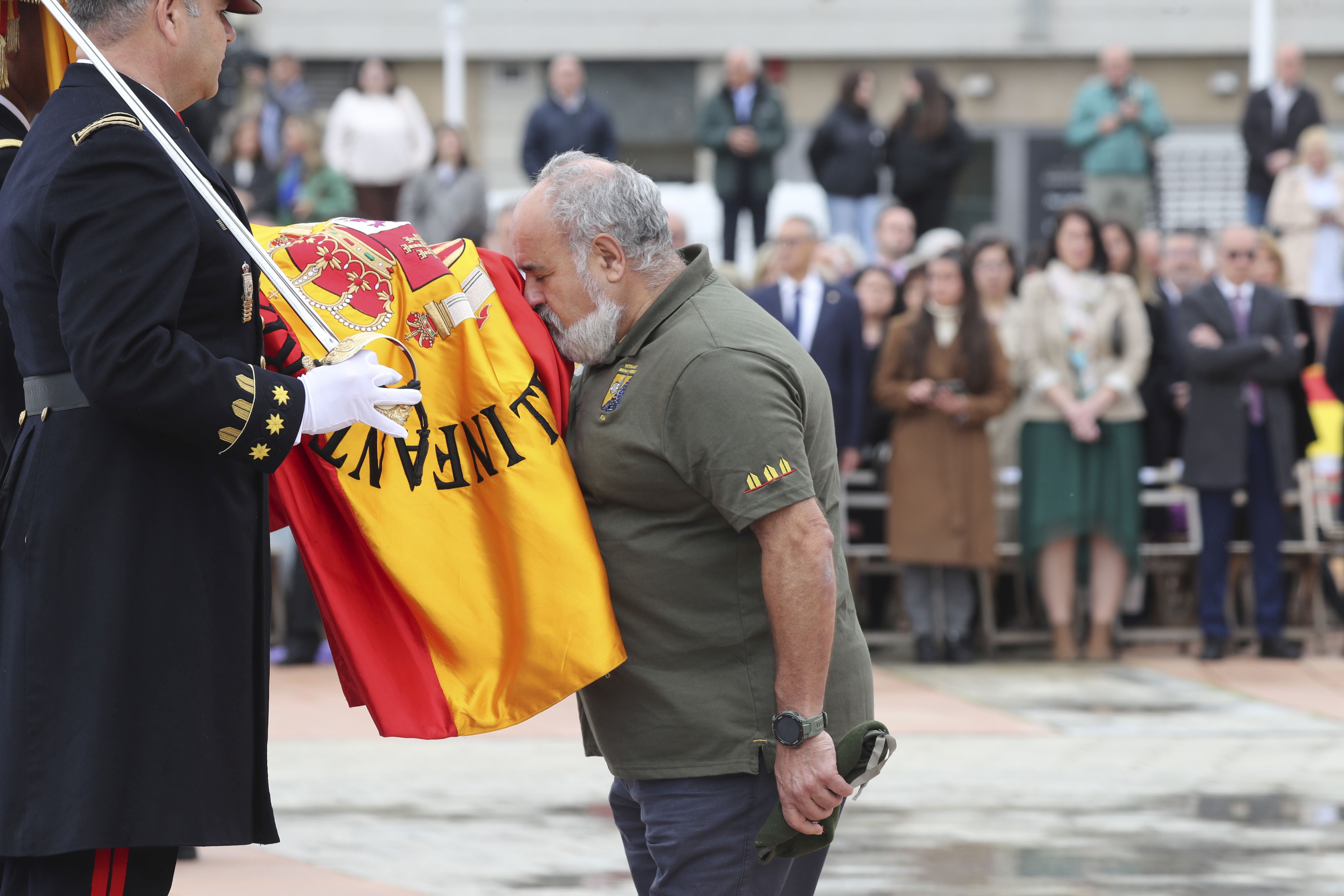 Las imágenes de la jura de bandera en Gijón (3)