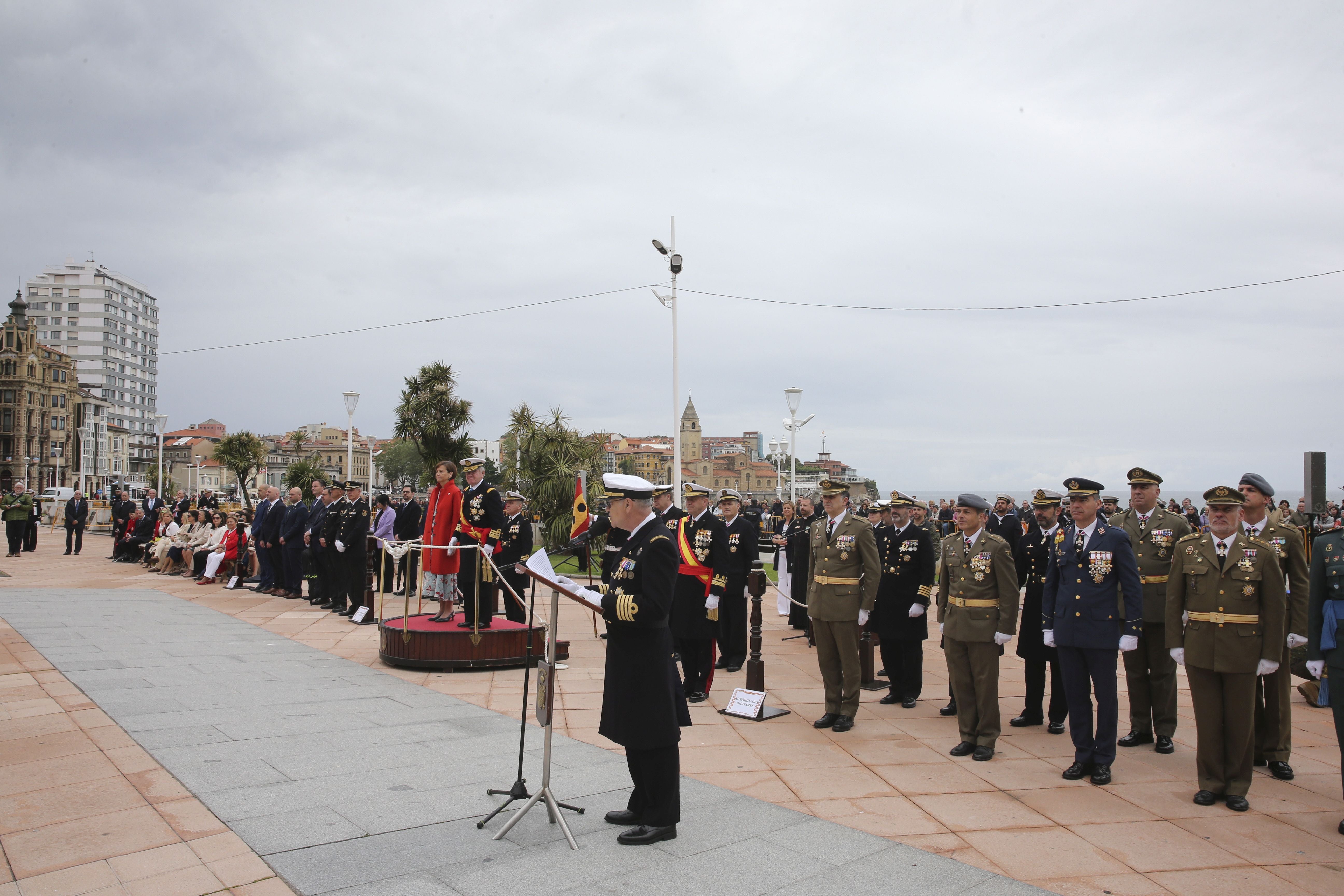 Las imágenes de la jura de bandera en Gijón (1)