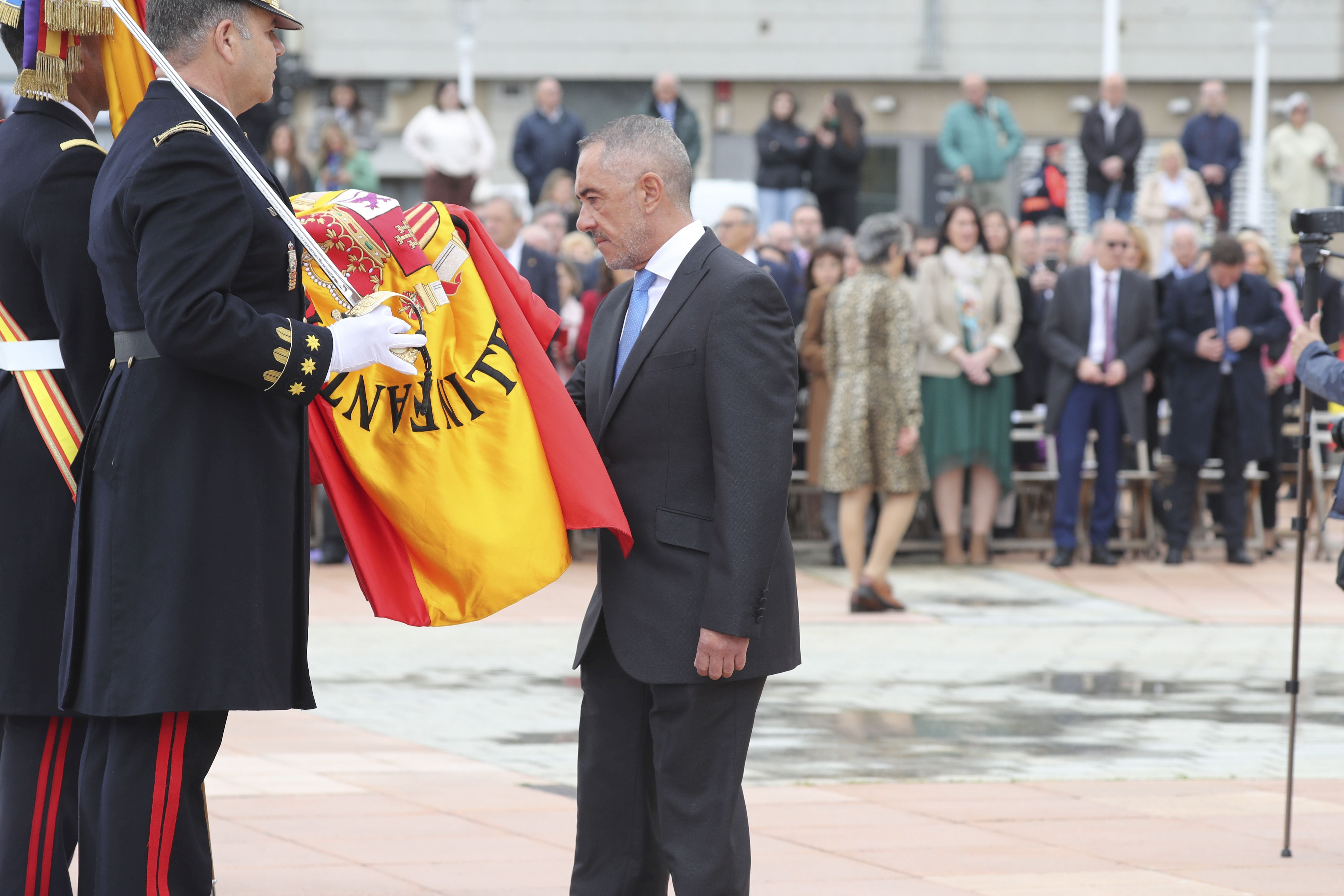 Las imágenes de la jura de bandera en Gijón (4)