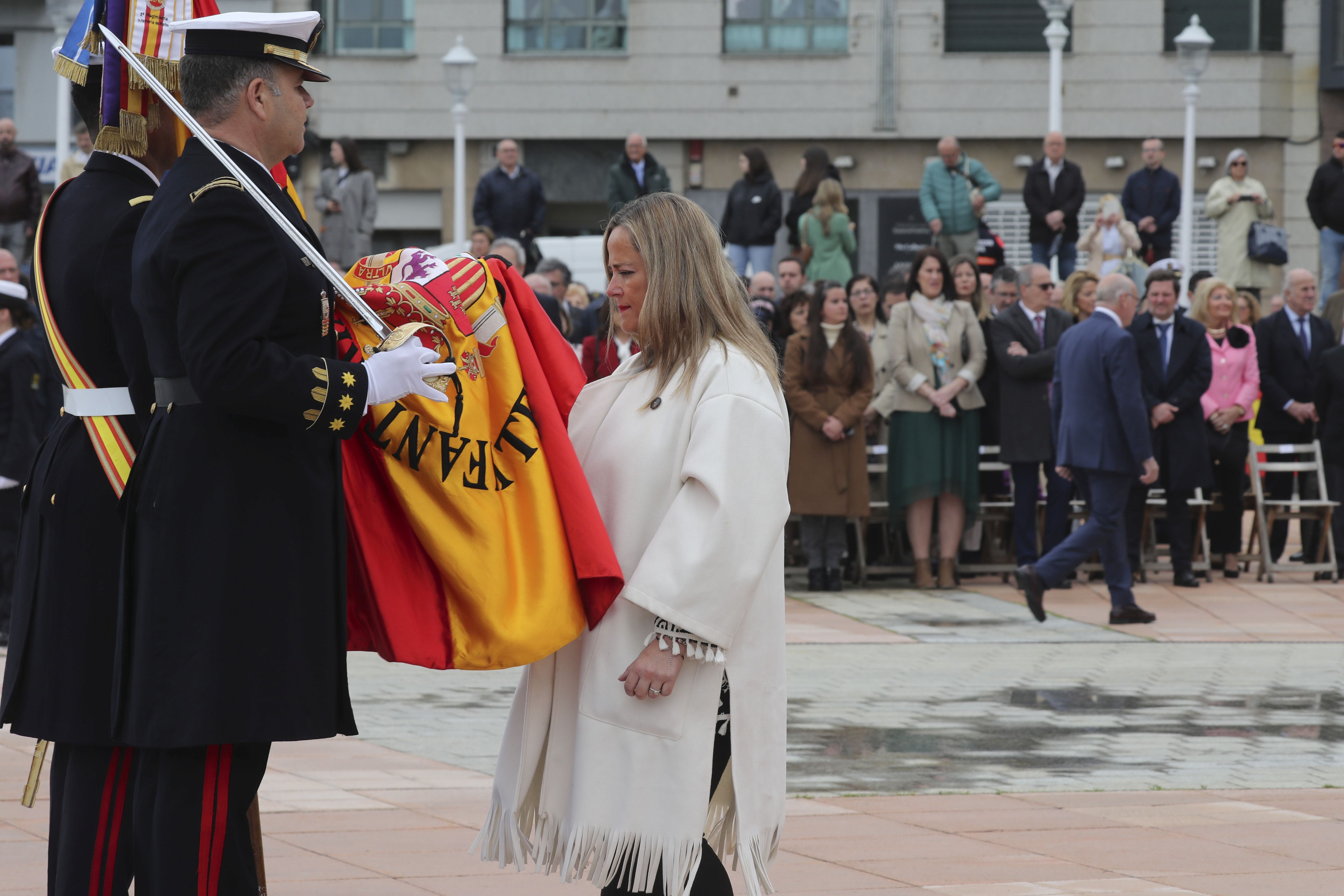 Las imágenes de la jura de bandera en Gijón (4)