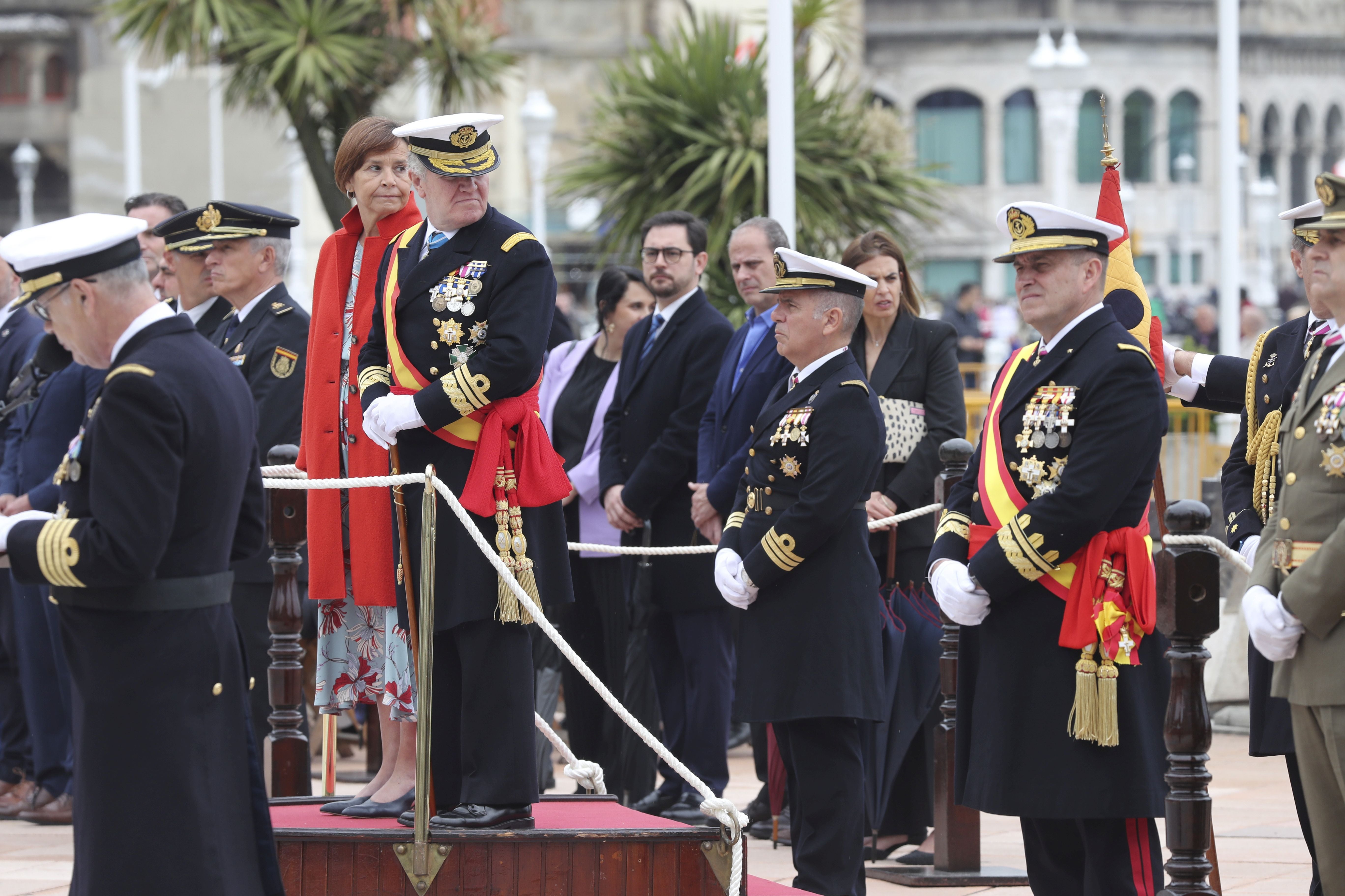 Las imágenes de la jura de bandera en Gijón (5)