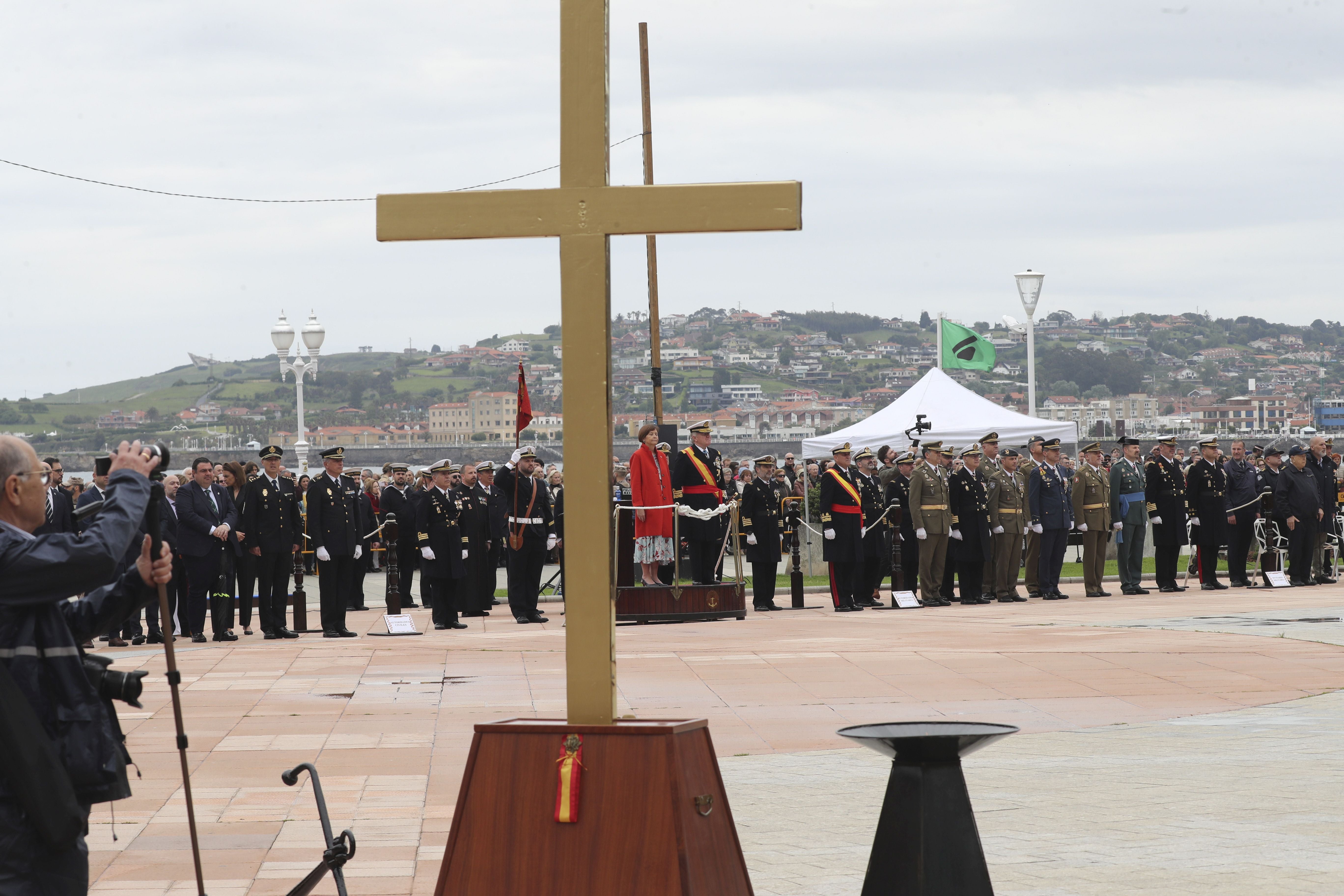 Las imágenes de la jura de bandera en Gijón (5)