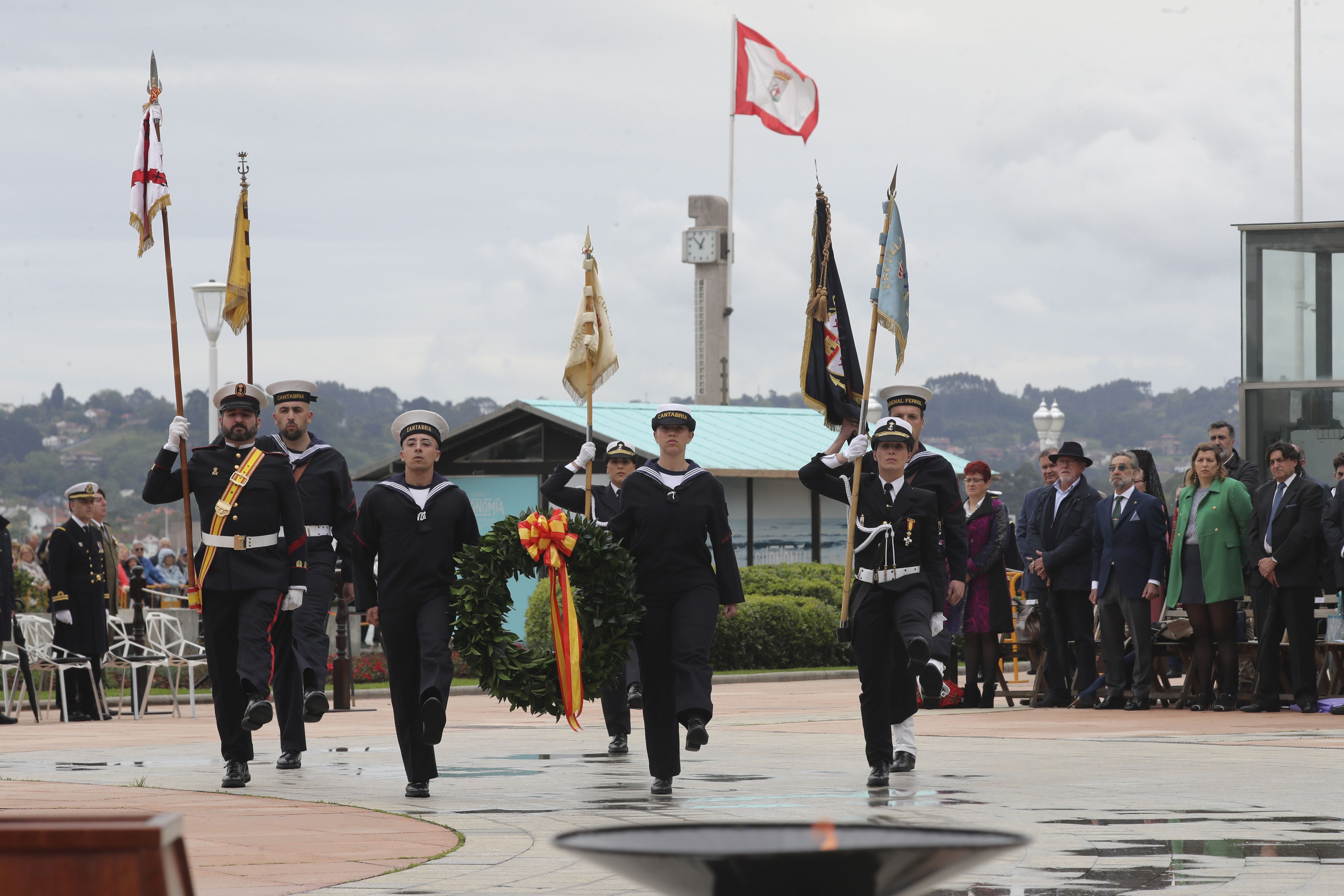 Las imágenes de la jura de bandera en Gijón (5)