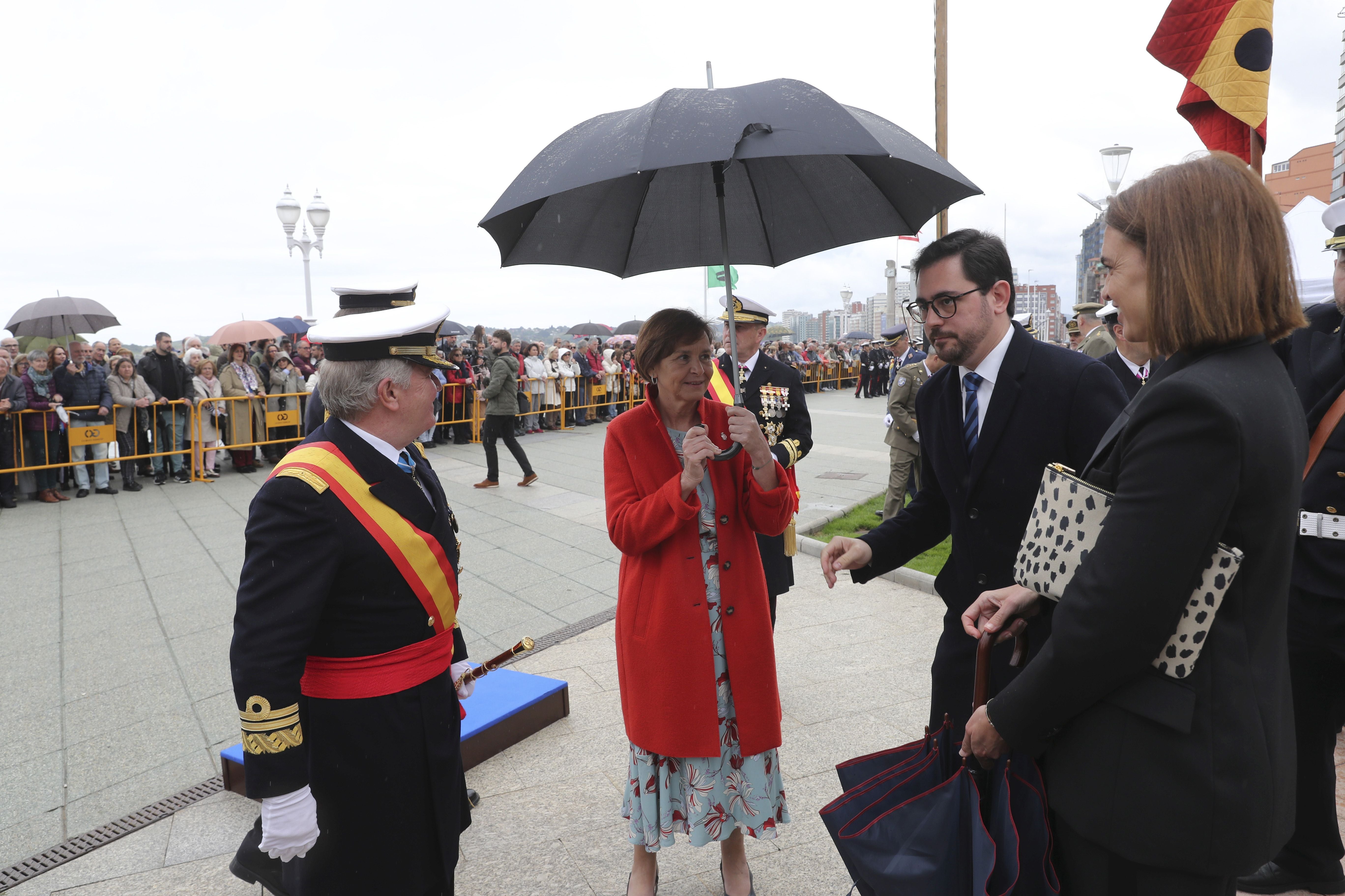 Las imágenes de la jura de bandera en Gijón (5)