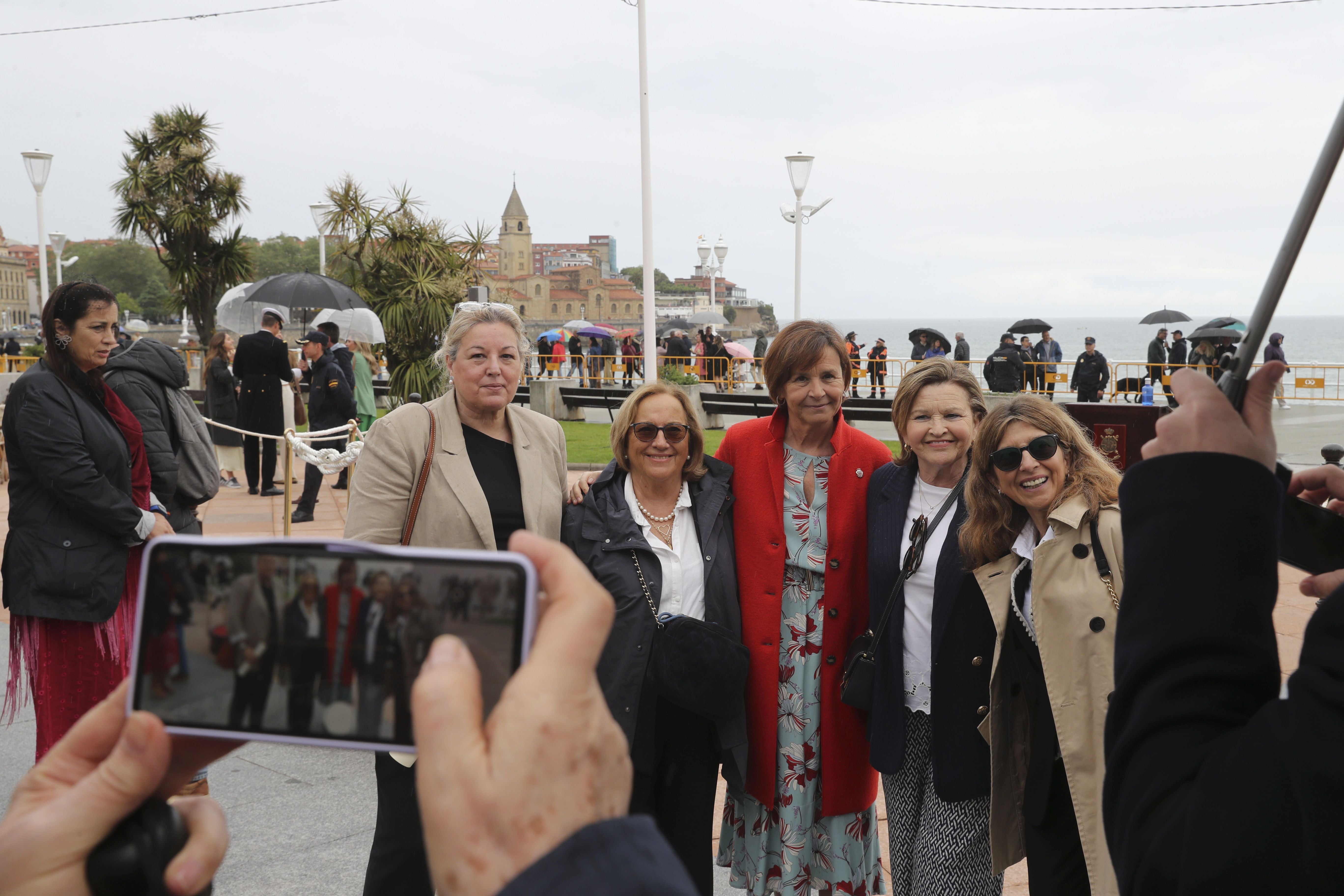 Las imágenes de la jura de bandera en Gijón (5)