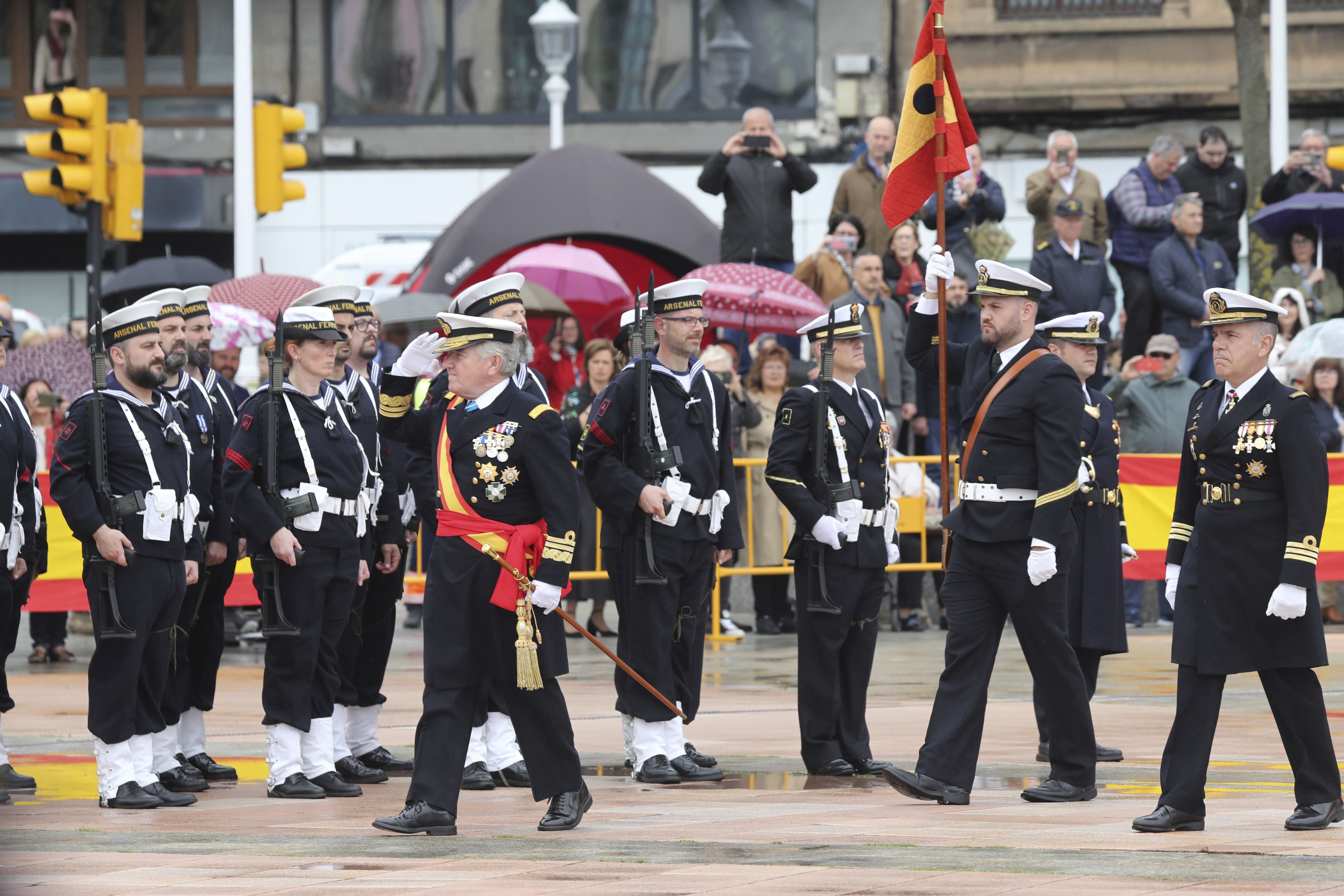 Las imágenes de la jura de bandera en Gijón (1)