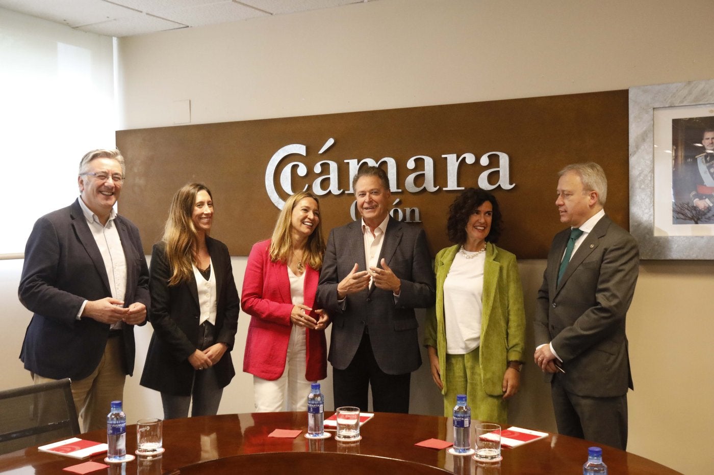 Pablo González, Ángela Pumariega, Susana Solís, Félix Baragaño,                Sara Menéndez y Álvaro Alonso Ordás.