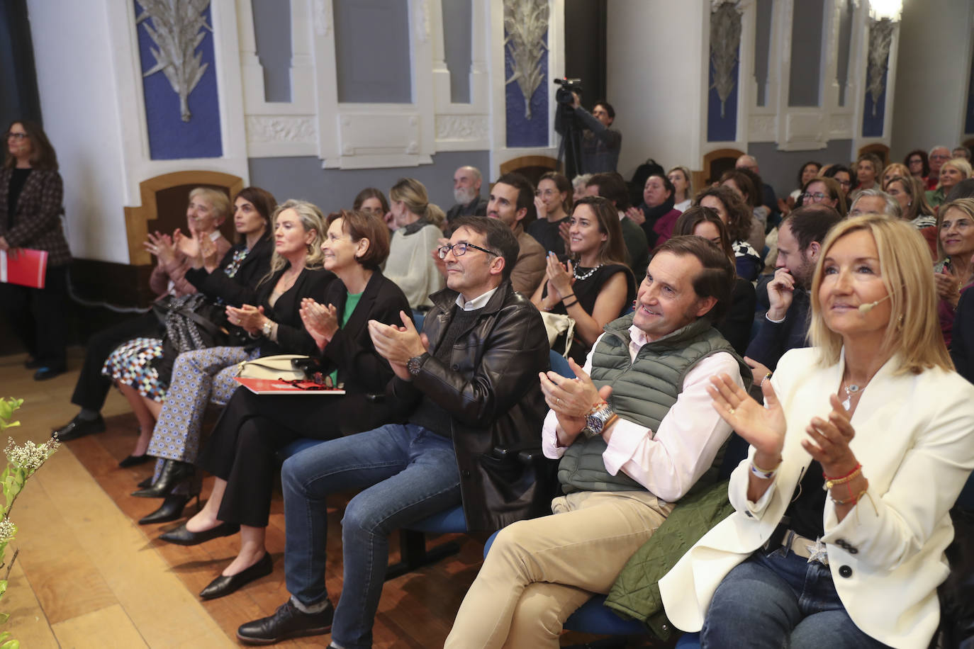 El Antiguo Instituto se llena para recordar a Corín Tellado