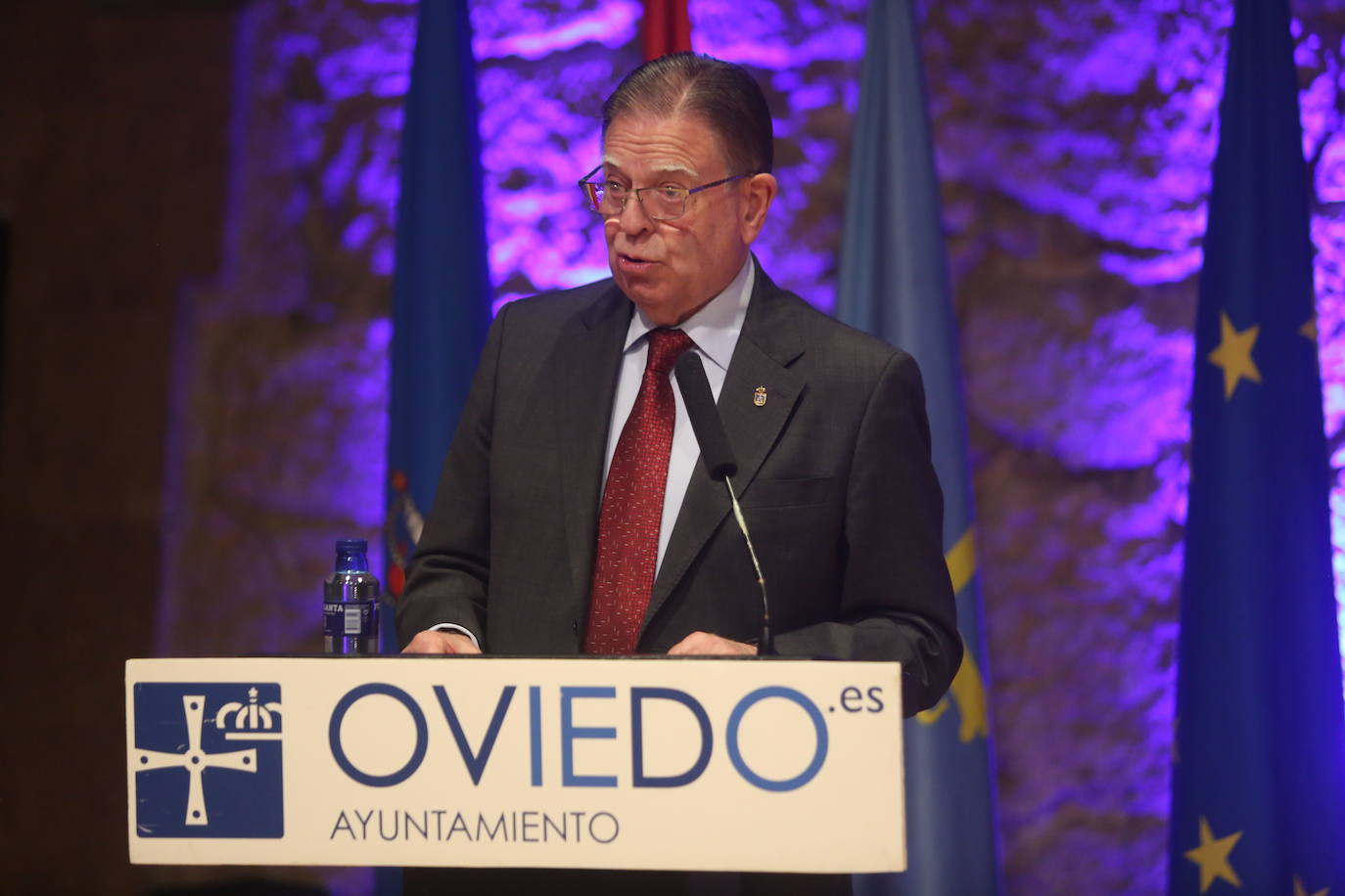 Oviedo homenajea a sus trabajadores municipales