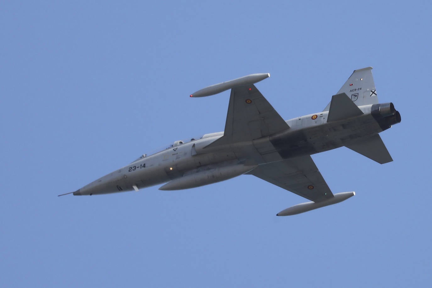 Aeronaves del Ejército del Aire, del de Tierra y de la Armada en el cielo de Gijón