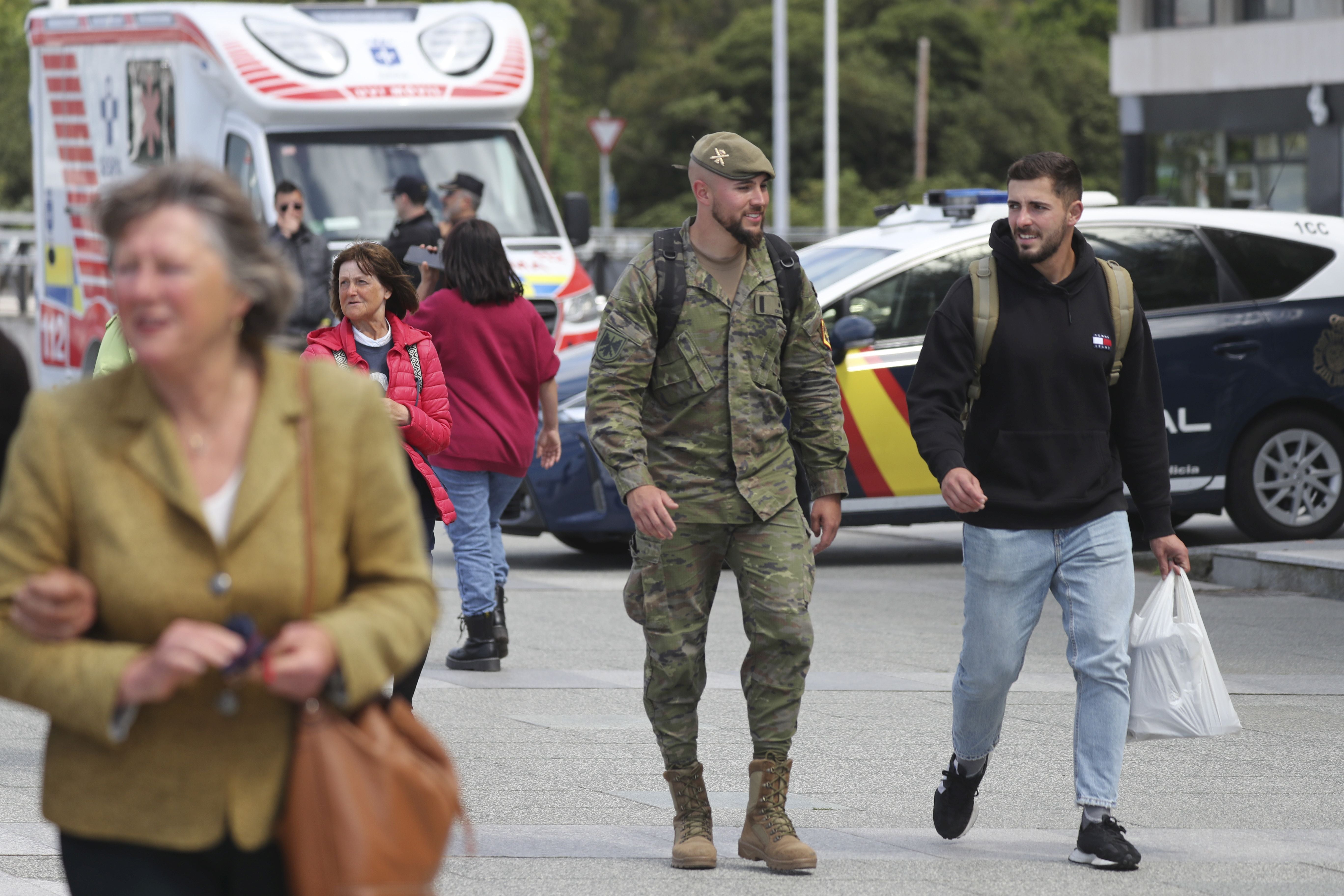 Gijón vive un desembarco de película del Ejército