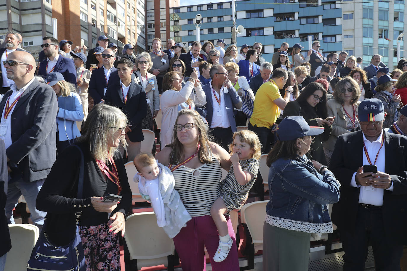 ¿Estuviste en el acto central de las Fuerzas Armadas en Gijón? ¡Búscate!